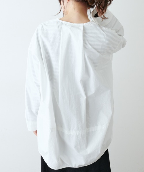 PUAL CE CIN（ピュアルセシン）の「塩縮加工タイプライタープルオーバーブラウス（シャツ/ブラウス・レディース・ホワイト/グレイッシュベージュ/チャコール/チャコールグレー・FREE）」の16枚目の写真