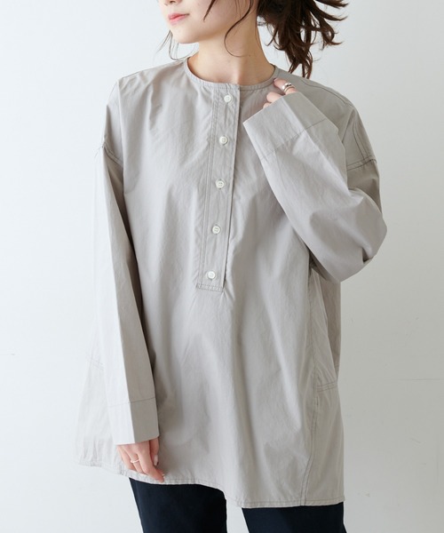 PUAL CE CIN（ピュアルセシン）の「塩縮加工タイプライタープルオーバーブラウス（シャツ/ブラウス・レディース・ホワイト/グレイッシュベージュ/チャコール/チャコールグレー・FREE）」の8枚目の写真