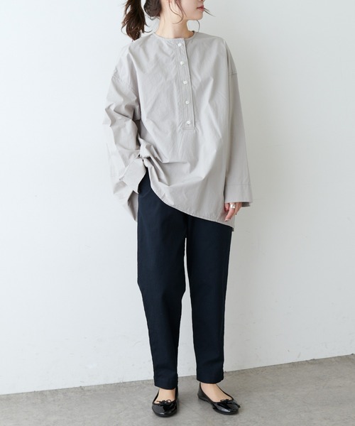 PUAL CE CIN（ピュアルセシン）の「塩縮加工タイプライタープルオーバーブラウス（シャツ/ブラウス・レディース・ホワイト/グレイッシュベージュ/チャコール/チャコールグレー・FREE）」の13枚目の写真