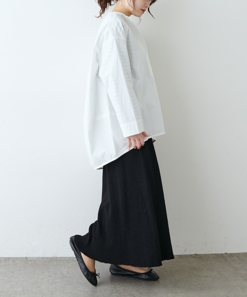 PUAL CE CIN（ピュアルセシン）の「塩縮加工タイプライタープルオーバーブラウス（シャツ/ブラウス・レディース・ホワイト/グレイッシュベージュ/チャコール/チャコールグレー・FREE）」の5枚目の写真