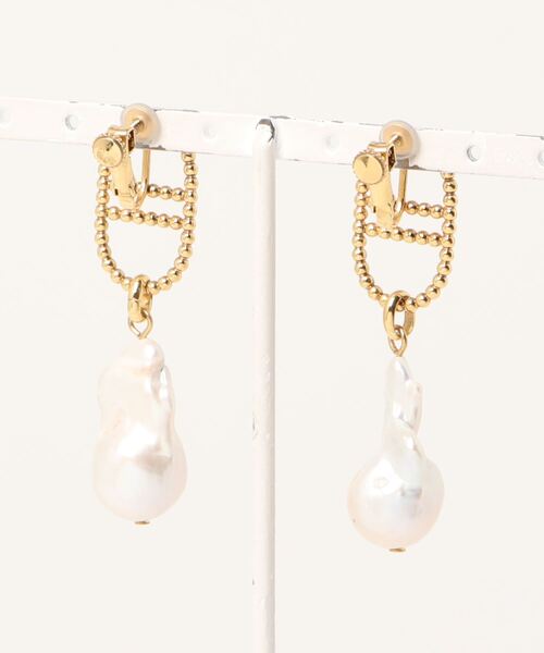 ADER（アデル）の「BATEAU baroque pearl earring（イヤリング・レディース・ゴールド・フリー）」の7枚目の写真