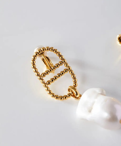 ADER（アデル）の「BATEAU baroque pearl earring（イヤリング・レディース・ゴールド・フリー）」の5枚目の写真