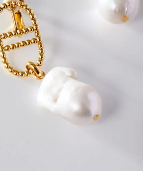 ADER（アデル）の「BATEAU baroque pearl earring（イヤリング・レディース・ゴールド・フリー）」の4枚目の写真