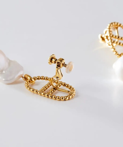 ADER（アデル）の「BATEAU baroque pearl earring（イヤリング・レディース・ゴールド・フリー）」の6枚目の写真