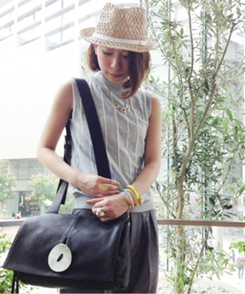 Kawa-Kawa(カワカワ)の「【Kawa-Kawa】ボタンショルダー(ショルダーバッグ・レディース・ブラック・FREE)」の10枚目の写真