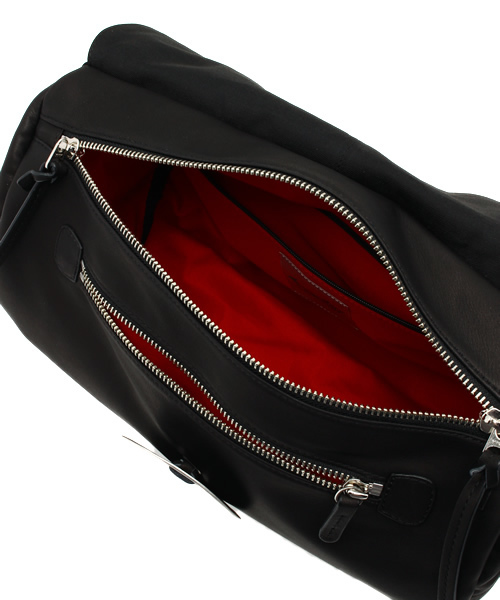 Kawa-Kawa(カワカワ)の「【Kawa-Kawa】ボタンショルダー(ショルダーバッグ・レディース・ブラック・FREE)」の4枚目の写真