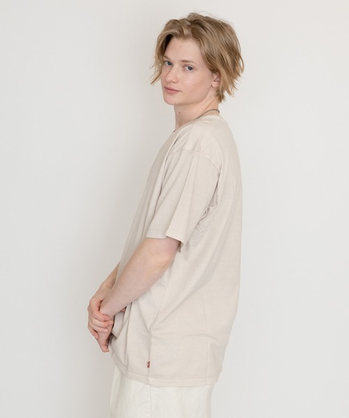 Levi's(リーバイス)の「WELLTHREAD ヴィンテージTシャツ CHAMOMILE SEED(Tシャツ/カットソー・メンズ・マルチ・XL/M/L/S)」の2枚目の写真