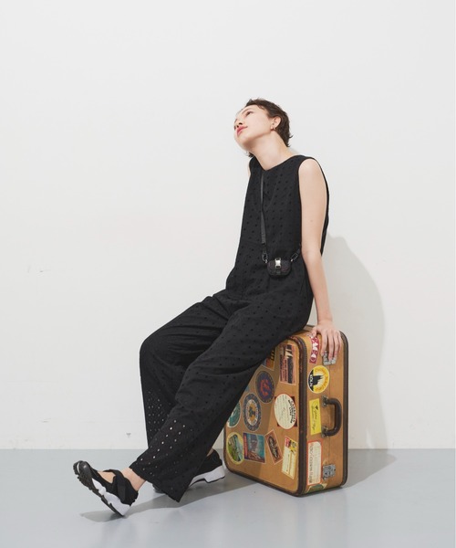 Auntie Rosa Holiday（アンティローザホリデー）の「幾何レースオールインワン / サイズ展開あり（つなぎ/オールインワン・レディース・ブラック/アイボリー・SMALL/MEDIUM）」の6枚目の写真