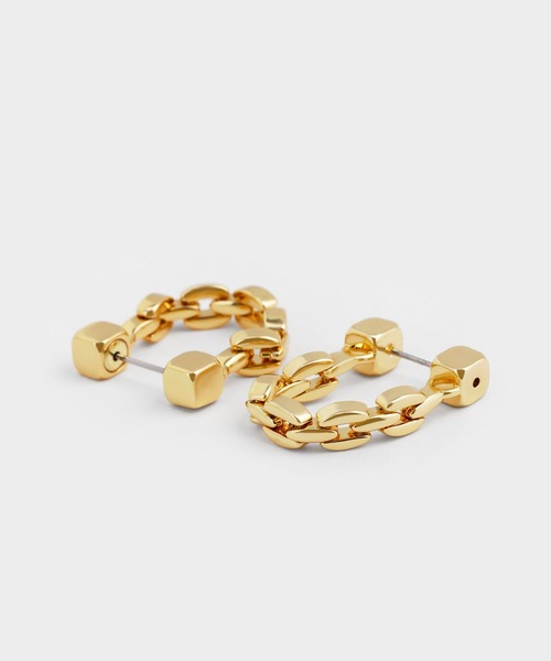 CHARLES & KEITH(チャールズ & キース)の「キューブ チェーンリンクドロップピアス / Cube Chain-Link Drop Earrings(ピアス(両耳用)・レディース・ゴールド/ゴールド系その他/マルチ・FREE)」の5枚目の写真