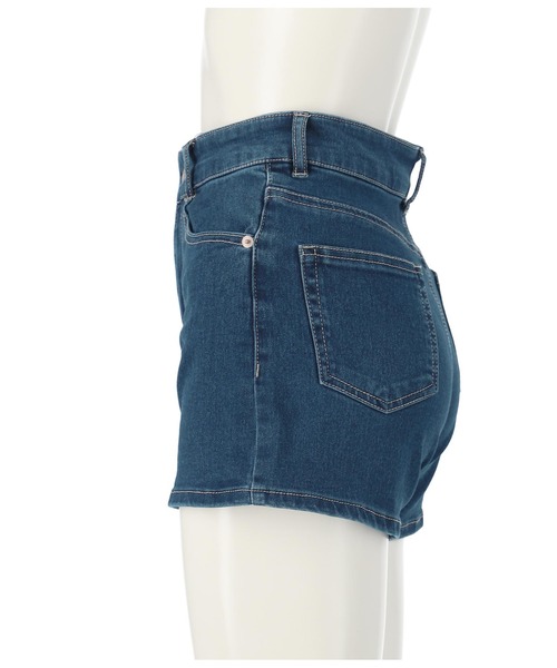 ANAP（アナップ）の「ハイウエストデニムショートパンツ（デニムパンツ・レディース・ブルー/ライトブルー/ブラック・L/M/S）」の16枚目の写真