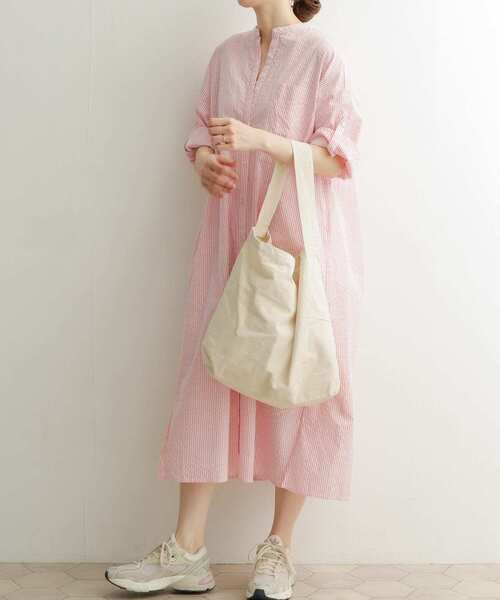URBAN RESEARCH DOORS（アーバンリサーチドアーズ）の「スタンドカラーストライプワンピース（ワンピース・レディース・ピンク/ブルー/グリーン・MEDIUM）」の3枚目の写真