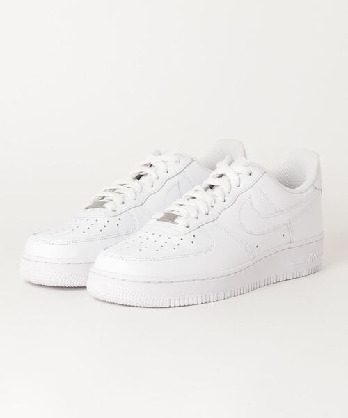 NIKE（ナイキ）の「NIKE AIR FORCE 1 07 ナイキ エア フォース 1 '07 スニーカー（スニーカー・メンズ・ホワイト・28.5cm/27.5cm/27.0cm/26.0cm/29.0cm/26.5cm/28.0cm）」の2枚目の写真