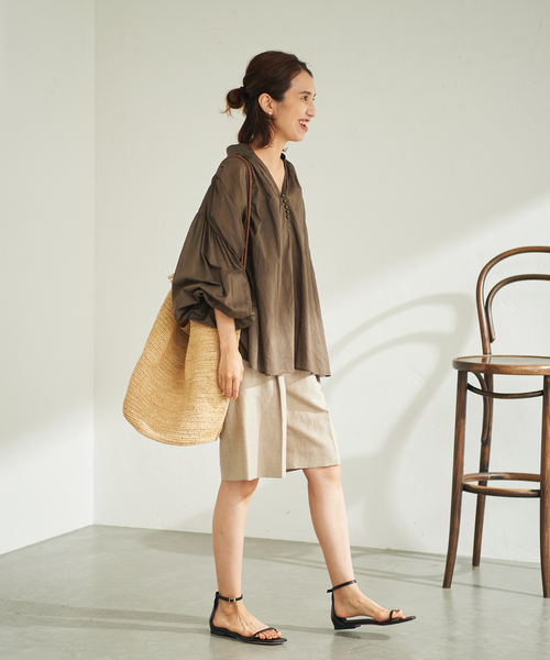 FRAMeWORK(フレームワーク)の「ボリュームギャザーブラウス(シャツ/ブラウス・レディース・ブラック/アイボリー/ブラウン/スカイブルー・FREE)」の13枚目の写真