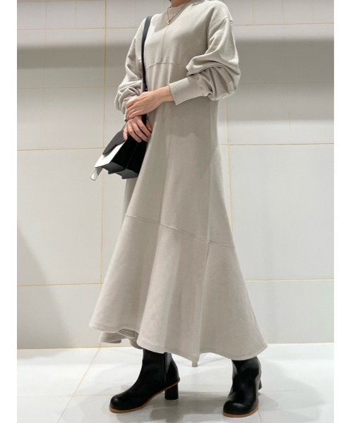 FURFUR（ファーファー）の「マーメイドスウェットワンピース（ワンピース・レディース・ベージュ/グリーン/チャコールグレー・FREE/00）」の7枚目の写真