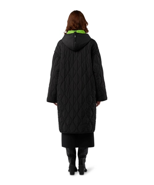 MSGM（エムエスジーエム）の「キルティング セーラーフードコート（ダウンジャケット/コート・レディース・ブラック・36）」の4枚目の写真
