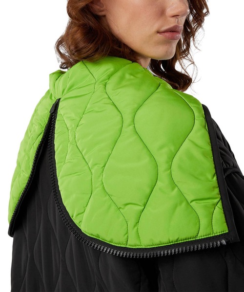 MSGM（エムエスジーエム）の「キルティング セーラーフードコート（ダウンジャケット/コート・レディース・ブラック・36）」の5枚目の写真