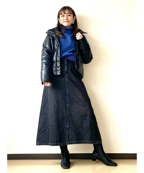 GAP（ギャップ）の「ウォッシュウェル ミディ丈デニムスカート（デニムスカート・レディース・ブラック・0/2/4/6/8/10/00/000）」の5枚目の写真