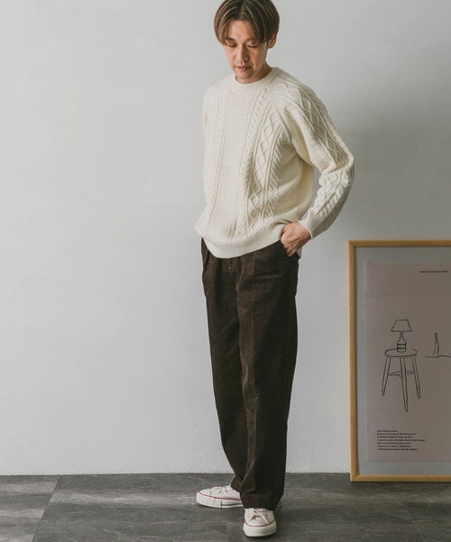 URBAN RESEARCH DOORS(アーバンリサーチドアーズ)の「アラン編みクルーネックニット(ニット/セーター・メンズ・ホワイト系その他/ダークブラウン/レッド/ネイビー・MEDIUM/LARGE)」の6枚目の写真