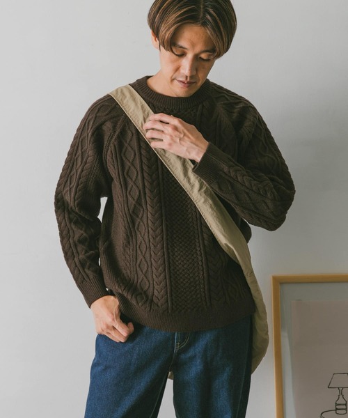 URBAN RESEARCH DOORS(アーバンリサーチドアーズ)の「アラン編みクルーネックニット(ニット/セーター・メンズ・ホワイト系その他/ダークブラウン/レッド/ネイビー・MEDIUM/LARGE)」の16枚目の写真