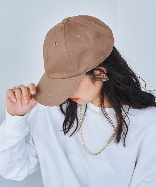 EDWIN(エドウィン)の「【EDWIN】エドウィン ピス付き シンプル キャップ TWILL BASEBALL CAP ローキャップ バックストラップ(キャップ・レディース・ブラック/グリーン/ブラウン/キャメル/ベージュ/キナリ・フリー)」の4枚目の写真