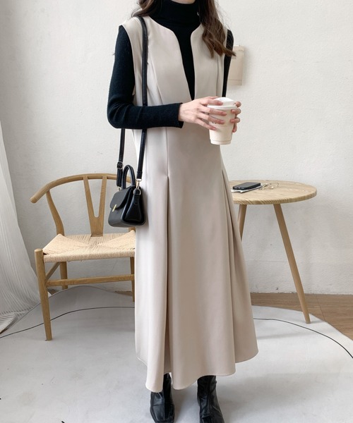 ECLIN（エクラン）の「フロントタックスキッパネックノースリーブフレアワンピース（ワンピース・レディース・ブラック/ダークブラウン/ベージュ・S/M）」の13枚目の写真