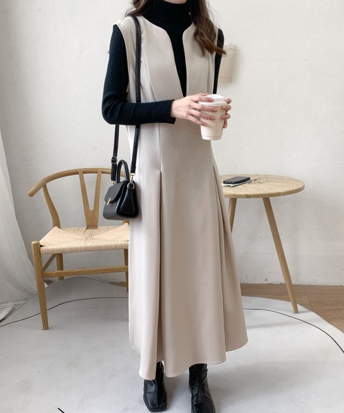 ECLIN（エクラン）の「フロントタックスキッパネックノースリーブフレアワンピース（ワンピース・レディース・ブラック/ダークブラウン/ベージュ・S/M）」の16枚目の写真