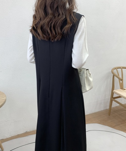 ECLIN（エクラン）の「フロントタックスキッパネックノースリーブフレアワンピース（ワンピース・レディース・ブラック/ダークブラウン/ベージュ・S/M）」の8枚目の写真