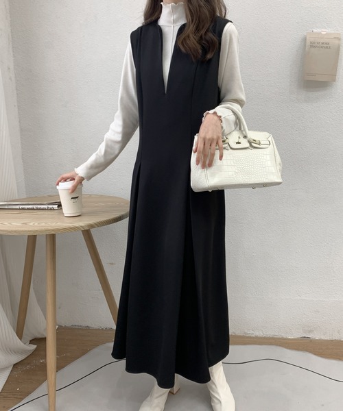 ECLIN（エクラン）の「フロントタックスキッパネックノースリーブフレアワンピース（ワンピース・レディース・ブラック/ダークブラウン/ベージュ・S/M）」の5枚目の写真