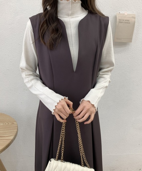 ECLIN（エクラン）の「フロントタックスキッパネックノースリーブフレアワンピース（ワンピース・レディース・ブラック/ダークブラウン/ベージュ・S/M）」の6枚目の写真