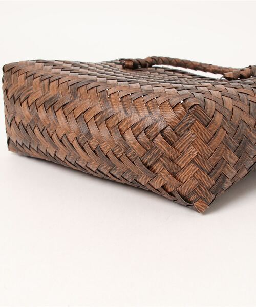 LAVEANGE（ラビアンジェ）の「ミニ カゴバッグ（かごバッグ・レディース・ベージュ/ブラウン/グリーン・F）」の5枚目の写真