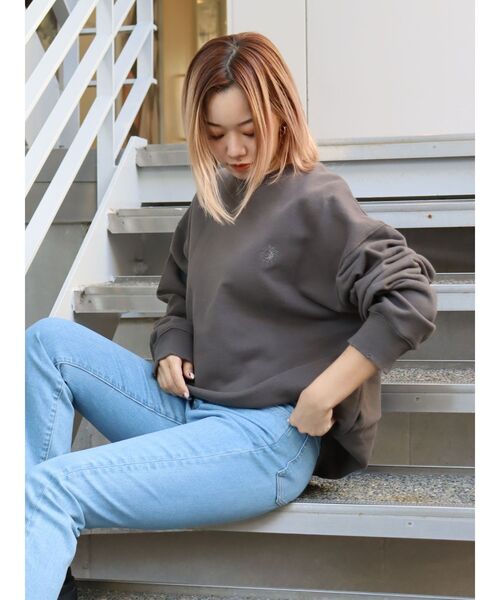 EVRIS（エヴリス）の「SUNNYピグメントオーバーサイズプルオーバー（スウェット・レディース・ブラック/パープル/ネイビー・FREE）」の18枚目の写真