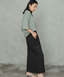 Maisones.（メゾネス）の「Curving I-line Skirt | カービング アイライン スカート（スカート）」