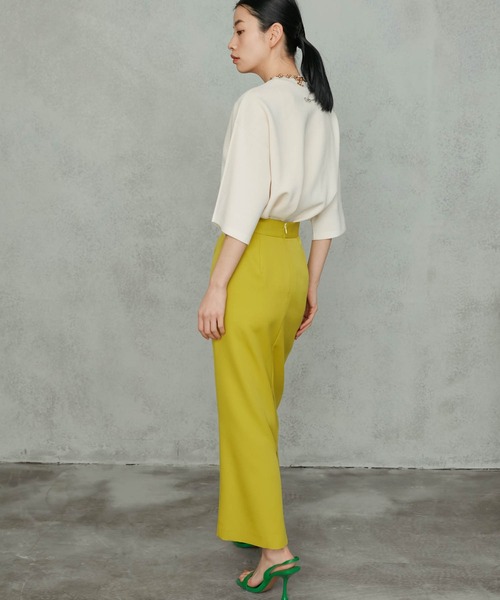 Maisones.(メゾネス)の「Curving I-line Skirt | カービング アイライン スカート(スカート・レディース・ベージュ/ライトグリーン/ブラック・MEDIUM/SMALL)」の18枚目の写真
