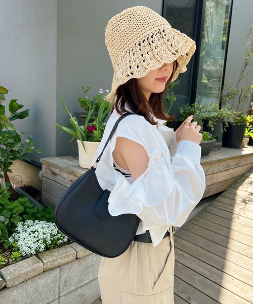 CLEA（クレア）の「チェーンポイントPUムーンショルダーバッグ（ショルダーバッグ・レディース・グリーン/ブラック/アイボリー/ベージュ/ブラウン・FREE）」の17枚目の写真