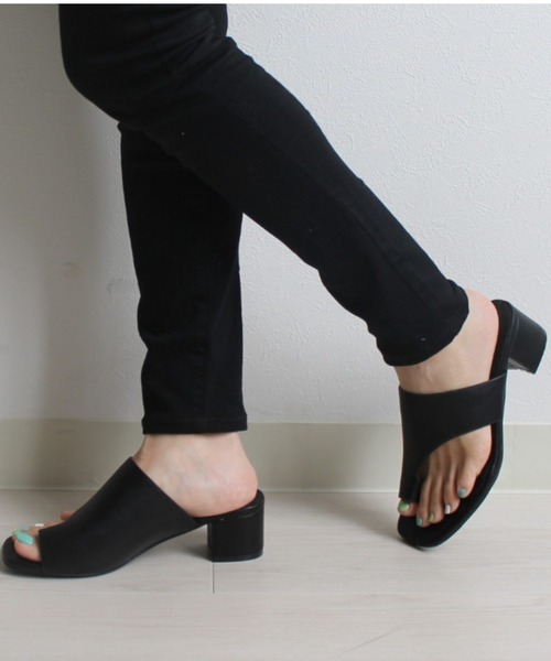 Fabby fabby(ファビィーファビィー)の「サムトングサンダル(サンダル・レディース・ブラウン/パイソン/ブラック/オフホワイト/オレンジ・SMALL/LARGE/MEDIUM)」の9枚目の写真