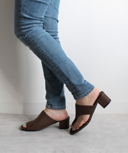 Fabby fabby(ファビィーファビィー)の「サムトングサンダル(サンダル・レディース・ブラウン/パイソン/ブラック/オフホワイト/オレンジ・SMALL/LARGE/MEDIUM)」の16枚目の写真