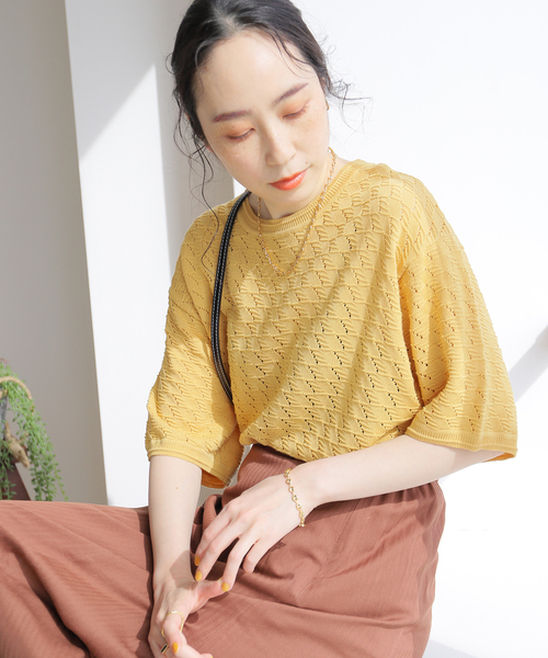 B.C STOCK(ベーセーストック)の「透かし編み ニットTシャツ(ニット/セーター・メンズ・イエロー/ベージュ/ホワイト・SMALL/LARGE/MEDIUM)」の3枚目の写真