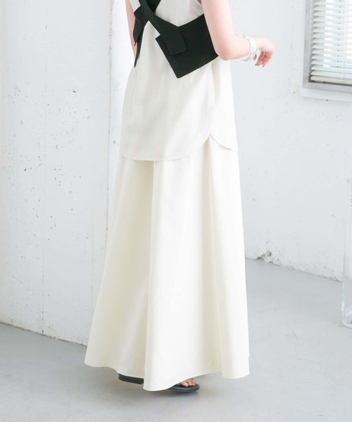 KBF(ケイビーエフ)の「ボリュームワイドスカート(スカート・レディース・ブラック/アイボリー/チャコールグレー・ONE)」の4枚目の写真