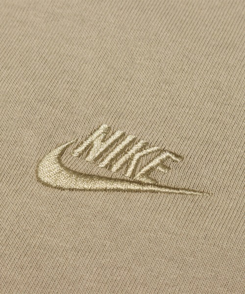 NIKE(ナイキ)の「NIKE Sportswear Premium Essentials Tee / ナイキ エッセンシャル Tシャツ 【SP】(Tシャツ/カットソー・メンズ・ホワイト/ベージュ・XL/L/M/XXL/S)」の5枚目の写真