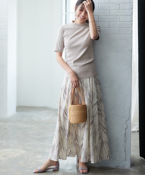 nissen（ニッセン）の「ＵＶカット綿１００％フライス素材プチハイネック５分袖Ｔシャツ（Tシャツ/カットソー・レディース・ブラック/ライトイエロー/ローズ/グリーン/ピンク/オフホワイト/ミント/ブルー/グレイッシュベージュ/カーキ・LL/L/S/M）」の21枚目の写真