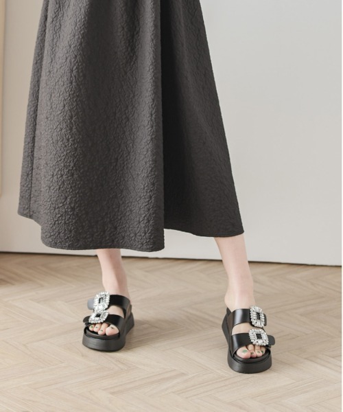 AMELY（エミリー）の「ビジューサンダル（サンダル・レディース・ブラック/オフホワイト・35/36/37/38/39/40）」の15枚目の写真