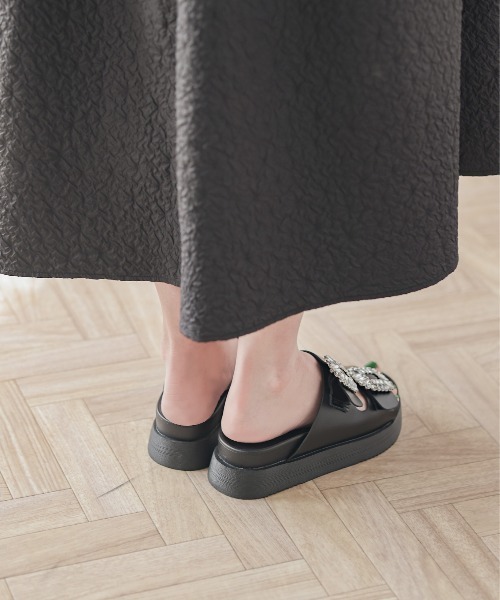 AMELY（エミリー）の「ビジューサンダル（サンダル・レディース・ブラック/オフホワイト・35/36/37/38/39/40）」の13枚目の写真