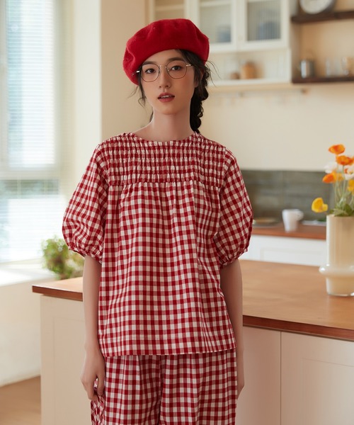 On One's Own(オンワンズオン)の「On One's Own ギンガムチェックスモッキング刺繍パンプキンパンツ(その他パンツ・レディース・レッド/ブラック・FREE)」の17枚目の写真