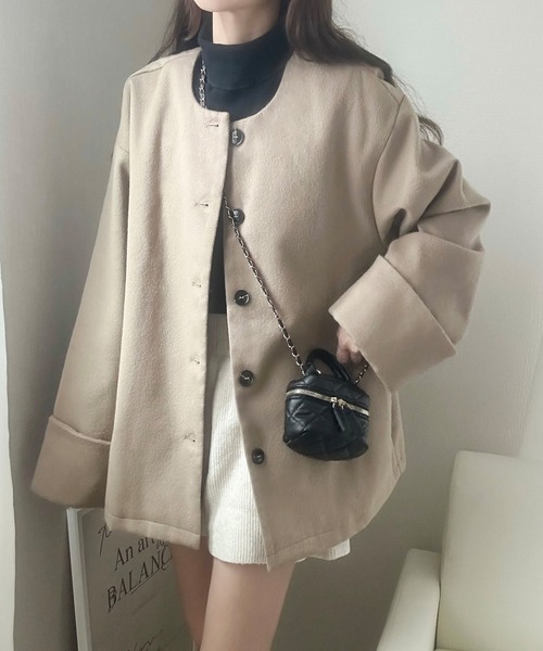 LAUIR（ラウアー）の「袖折り返しノーカラーミドル丈コート（ノーカラーコート・レディース・ライトベージュ/ブラック/ブラウン・MEDIUM/LARGE）」の6枚目の写真