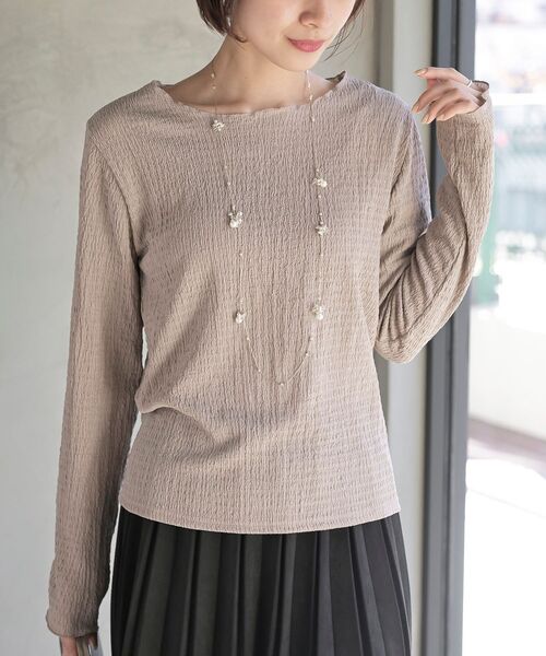 rps(アールピーエス)の「カットシャーリングメローカットソー(Tシャツ/カットソー・レディース・ブラック/グレイッシュベージュ/オフホワイト/ブルー/アイボリー・フリー)」の4枚目の写真