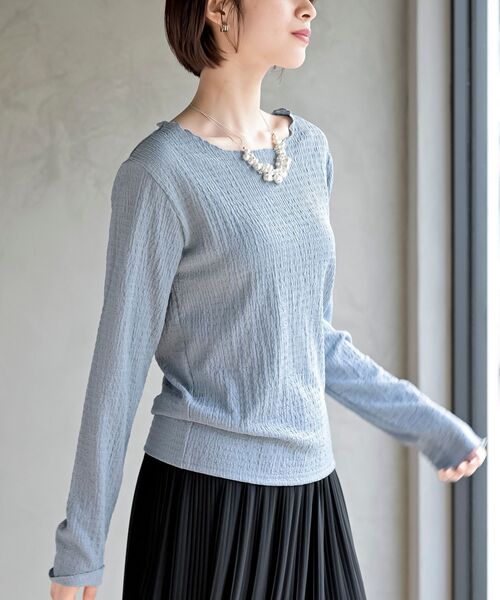 rps(アールピーエス)の「カットシャーリングメローカットソー(Tシャツ/カットソー・レディース・ブラック/グレイッシュベージュ/オフホワイト/ブルー/アイボリー・フリー)」の5枚目の写真