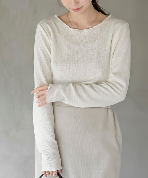 rps(アールピーエス)の「カットシャーリングメローカットソー(Tシャツ/カットソー・レディース・ブラック/グレイッシュベージュ/オフホワイト/ブルー/アイボリー・フリー)」の3枚目の写真