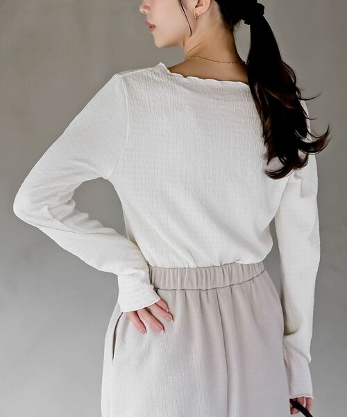 rps(アールピーエス)の「カットシャーリングメローカットソー(Tシャツ/カットソー・レディース・ブラック/グレイッシュベージュ/オフホワイト/ブルー/アイボリー・フリー)」の14枚目の写真