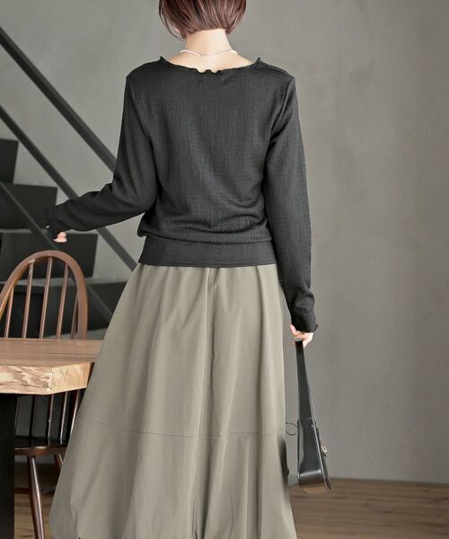 rps(アールピーエス)の「カットシャーリングメローカットソー(Tシャツ/カットソー・レディース・ブラック/グレイッシュベージュ/オフホワイト/ブルー/アイボリー・フリー)」の20枚目の写真