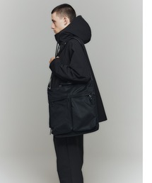 UNTRACK（アントラック）の「UNTRACK/アントラック ショルダーバッグ CITY トートショルダー 防水 B4サイズ 60024（トートバッグ）」